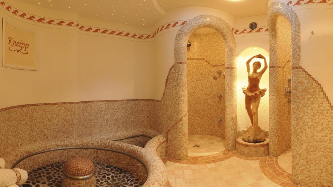 Garni Hotel Rosengarten B&B Selva di Val Gardena Extérieur photo