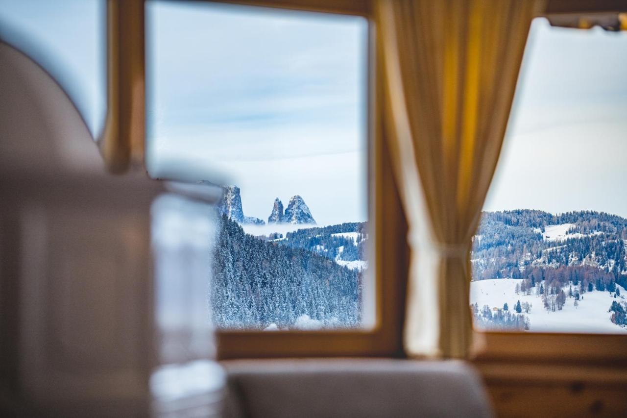 Garni Hotel Rosengarten B&B Selva di Val Gardena Extérieur photo