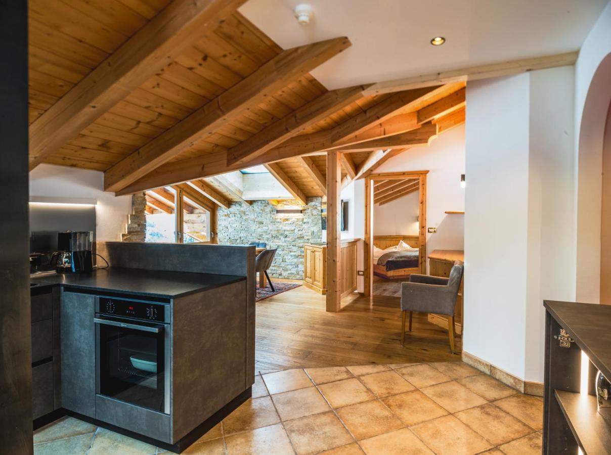 Garni Hotel Rosengarten B&B Selva di Val Gardena Extérieur photo