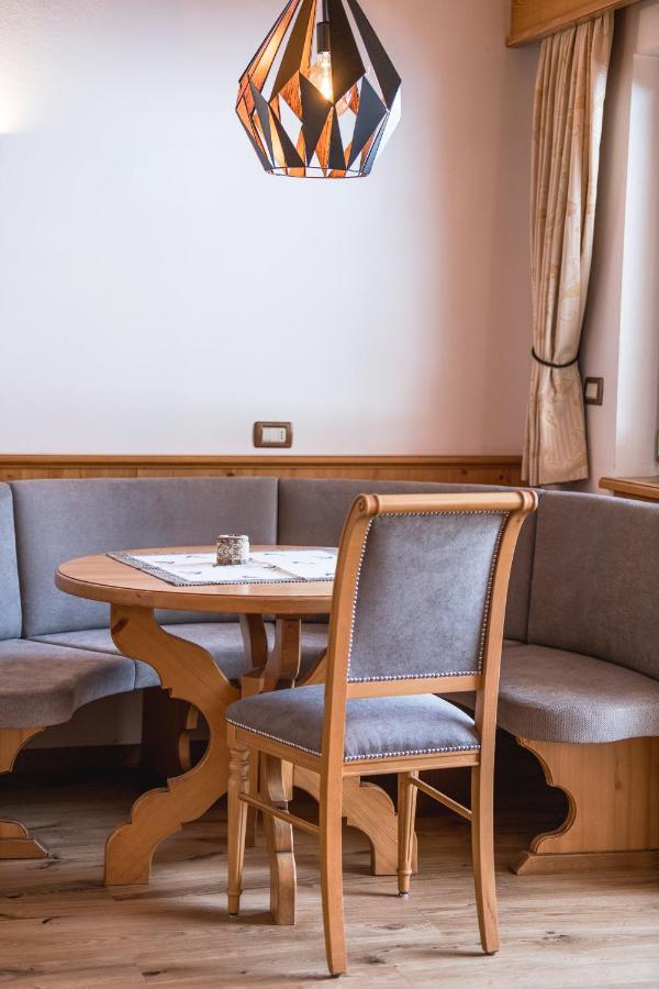 Garni Hotel Rosengarten B&B Selva di Val Gardena Extérieur photo