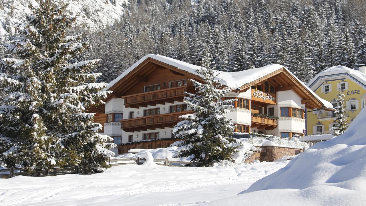 Garni Hotel Rosengarten B&B Selva di Val Gardena Extérieur photo