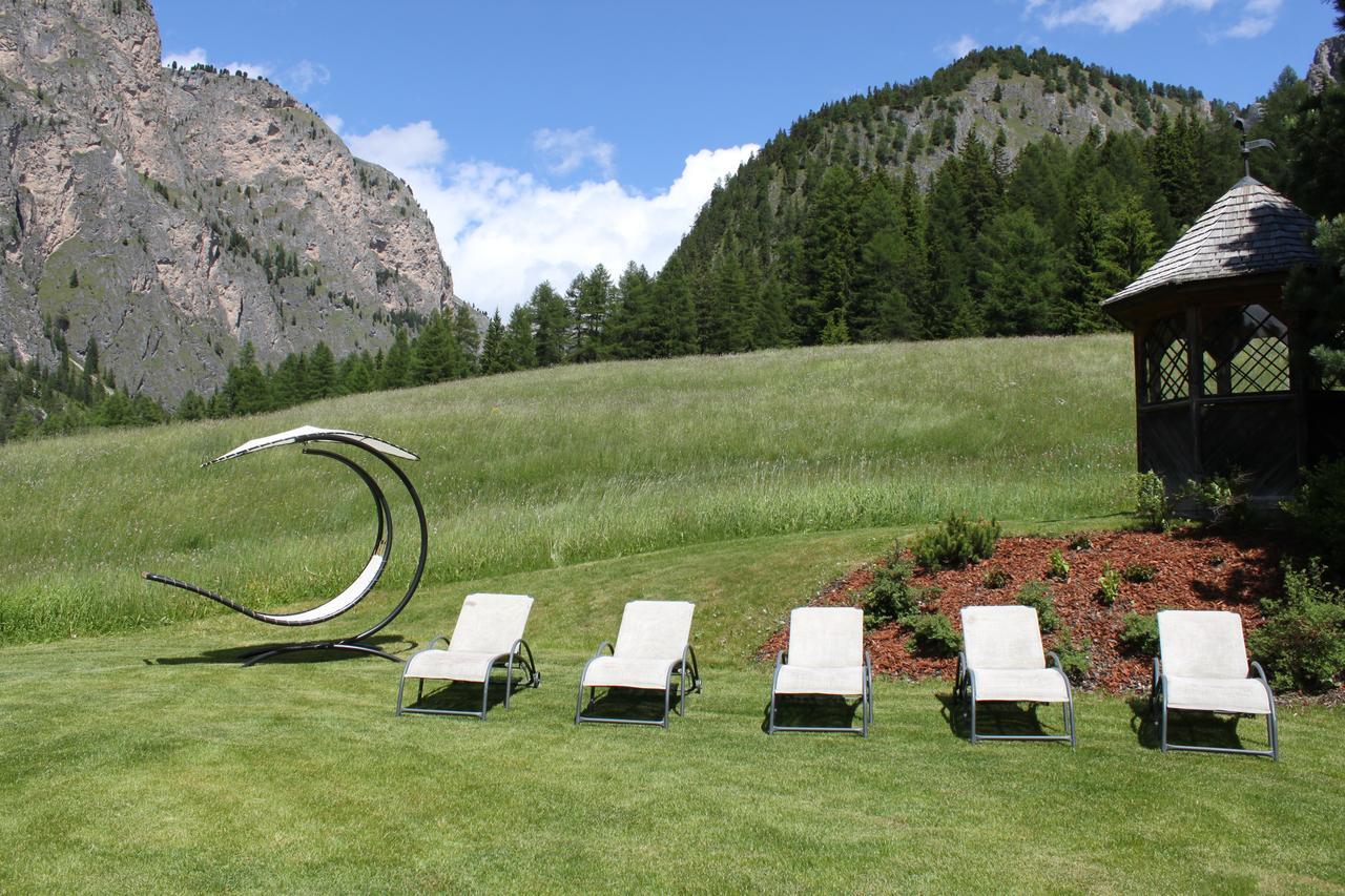 Garni Hotel Rosengarten B&B Selva di Val Gardena Extérieur photo